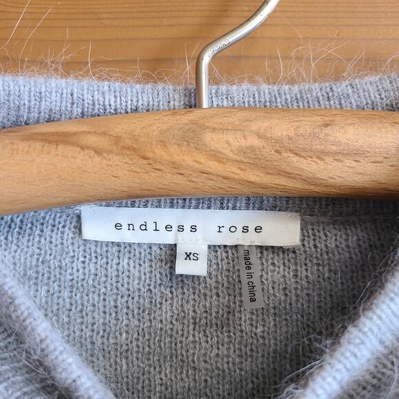 Endless Rose Gray Fuzzy Tiered Bell Sleeve Acrylic Mohair Semi Crop Sweater XS - Picture 4 of 6